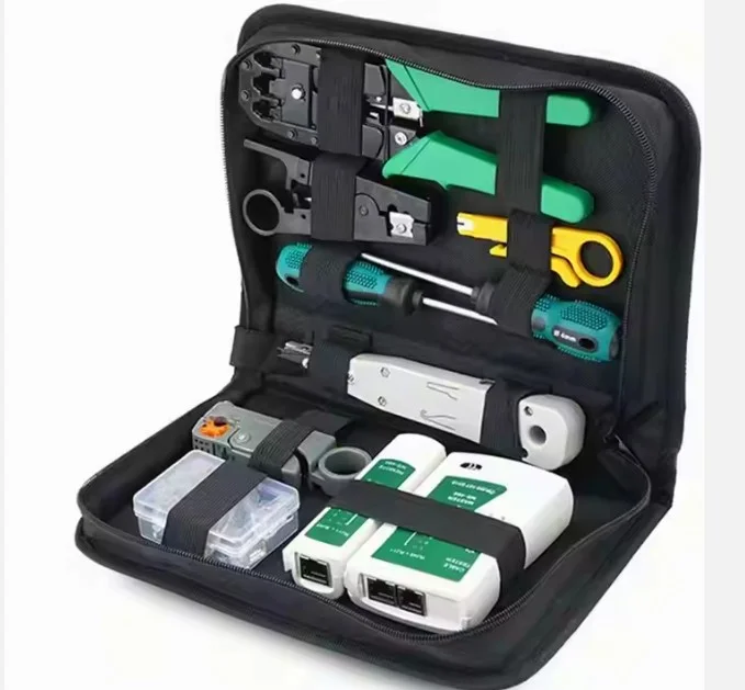 Kit de sertissage pour  câble réseau 9 pièces
