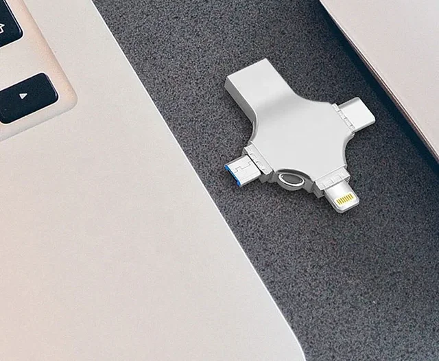 Clé USB 4 in 1 64GB